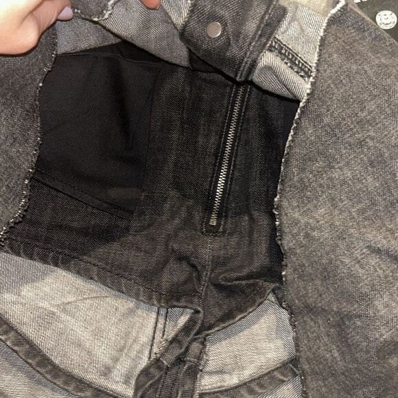 Diesel NWT Mini 5 Pocket Black Denim Skirt De-Bethy Pleated Skirt Size 25 - Picture 9 of 10